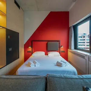 Via Hotell